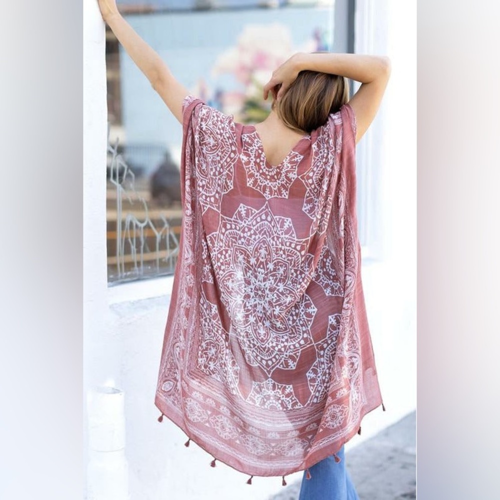 Beautiful Mandala Kimono in Rose/Mauve OS Like New